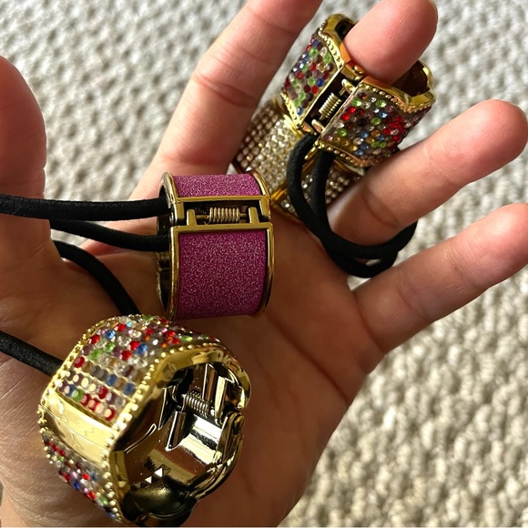 (4) Hair Bows - Picture 4 of 5